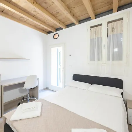 Borgo San Pietro Garden, By Short Holidays Apartman
