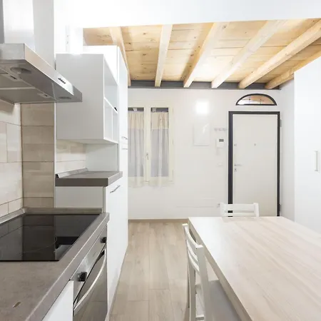 Borgo San Pietro Garden, By Short Holidays Apartman Bologna